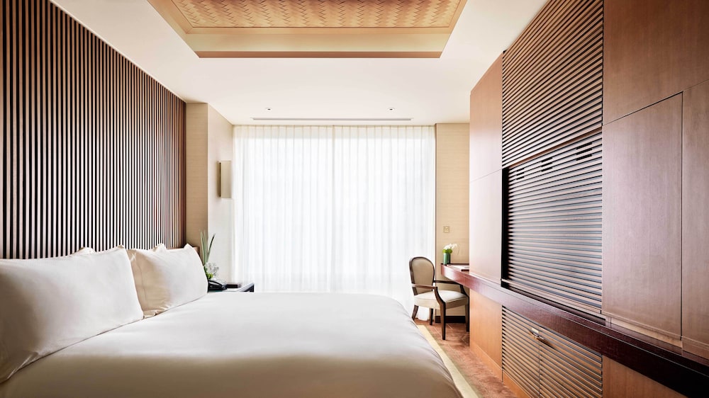 جناح غراند بريميير بسرير كينج