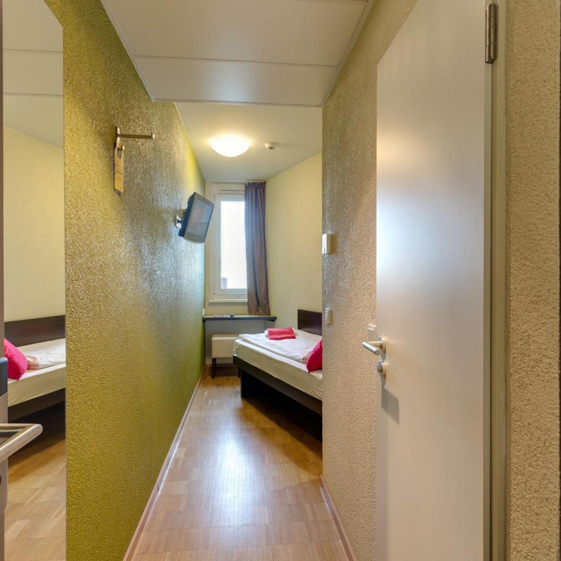 Meininger Hotel Berlin Hauptbahnhof 42/42