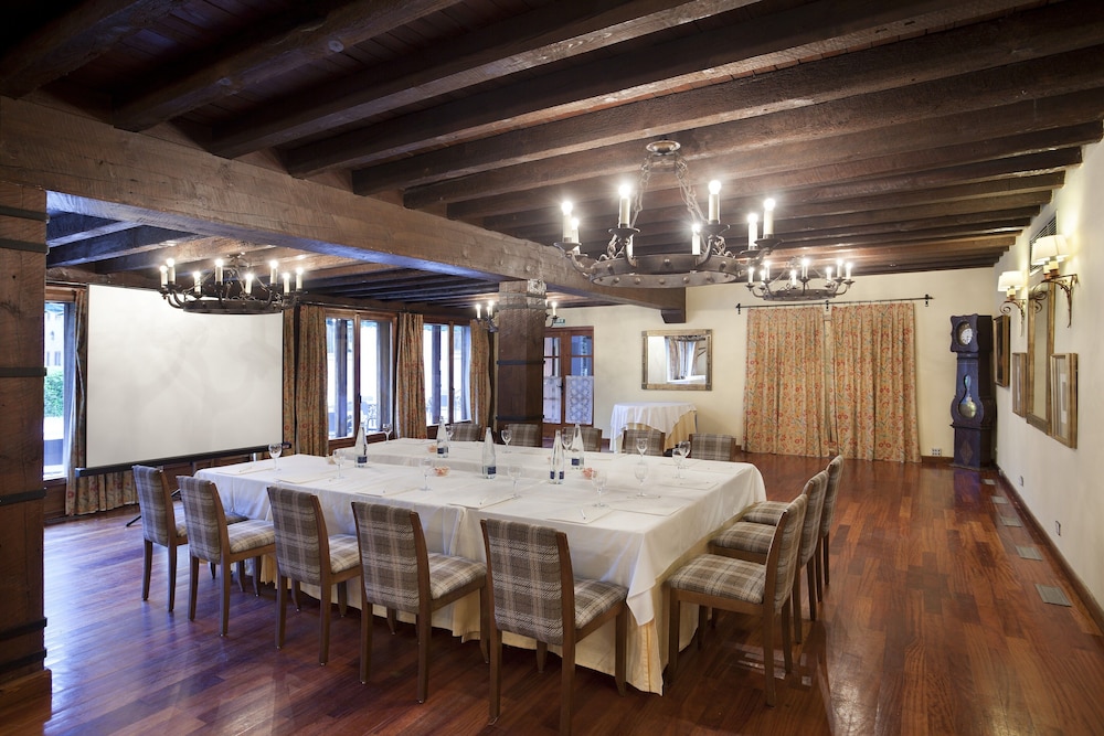 Parador De Arties 30/50