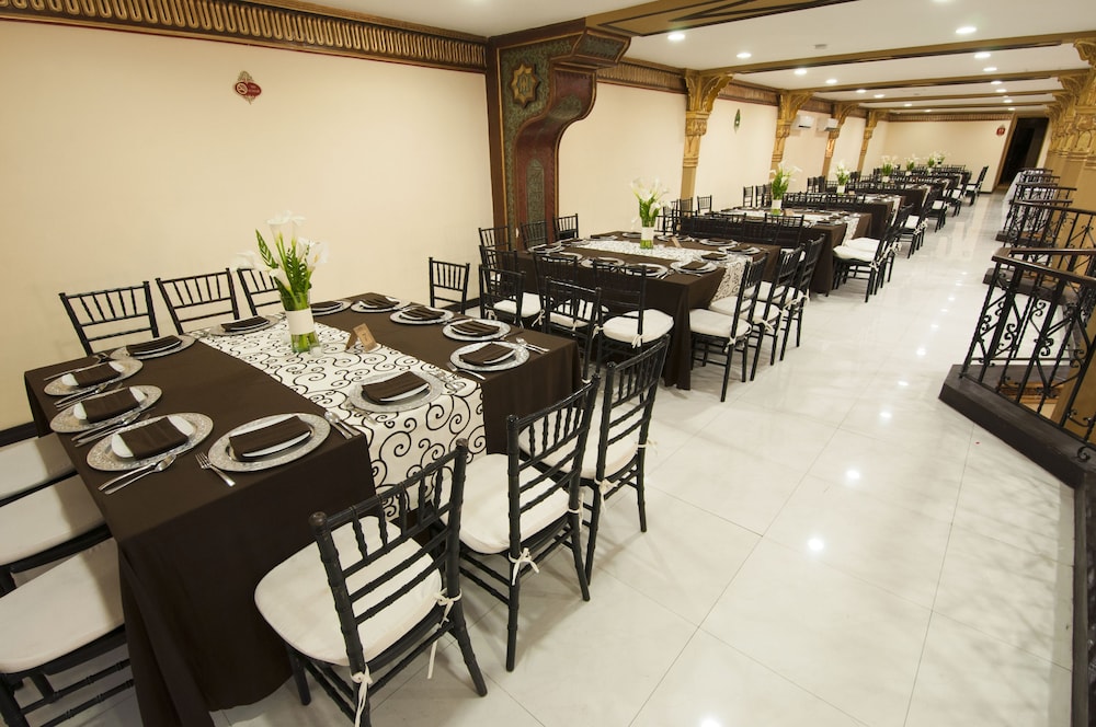 Hotel Morales Historical & Colonial 62/73