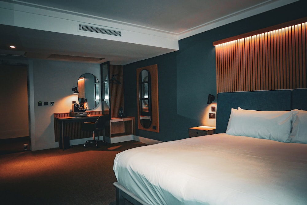 Village Hotel Reading 26/59