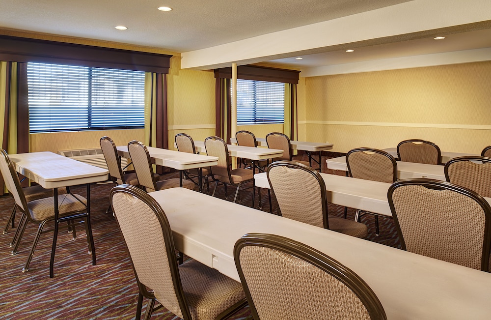 Holiday Inn Express San Diego South National City 51/73