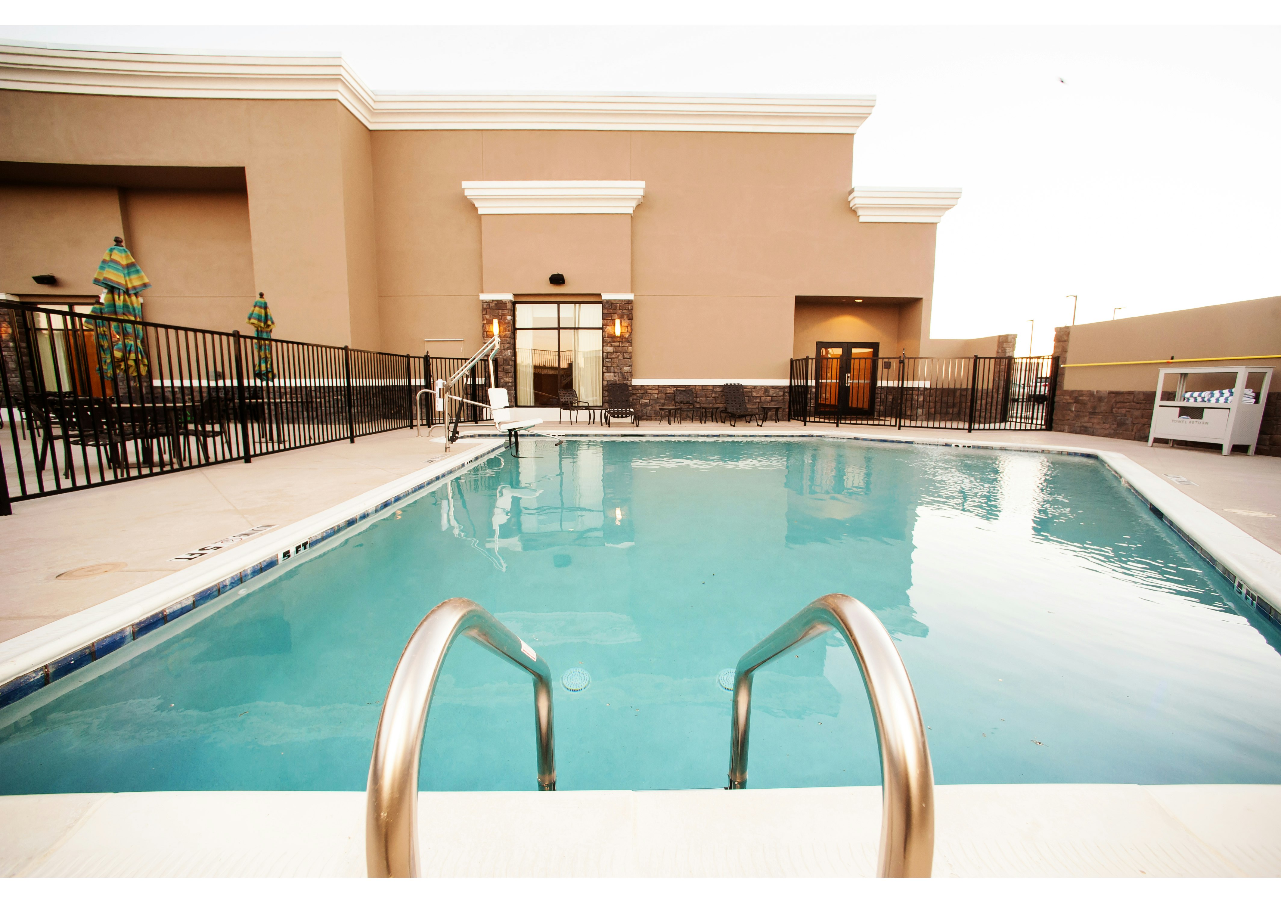 HILTON GARDEN INN SAN ANTONIO-LIVE OAK CONFERENCE CENTER 47/76