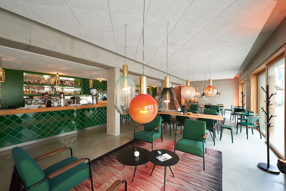 Kitz Boutique Hotel & Restaurant 39/43