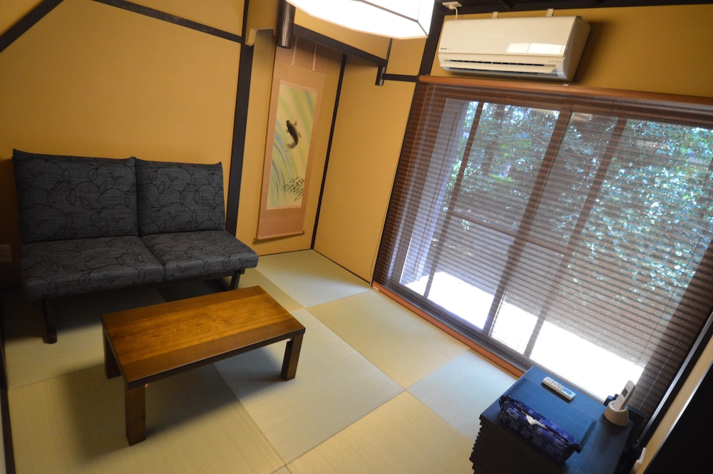 Rinn Shijo Takasegawatei 24/33