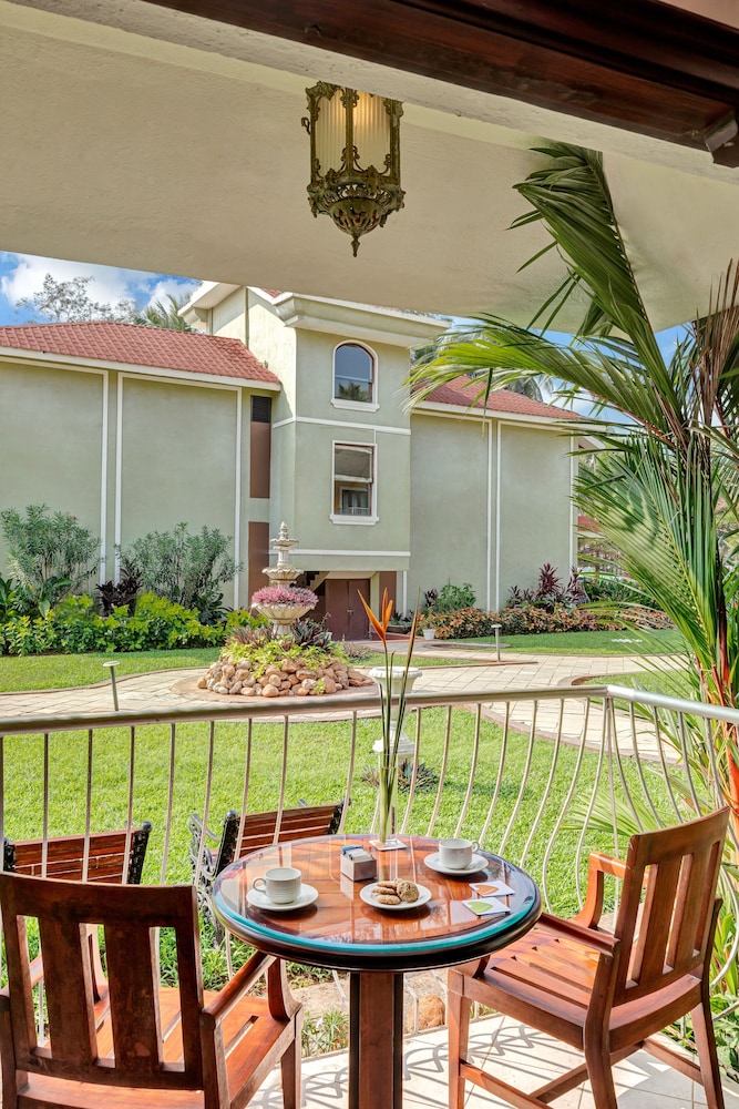 Club Mahindra Acacia 19/35