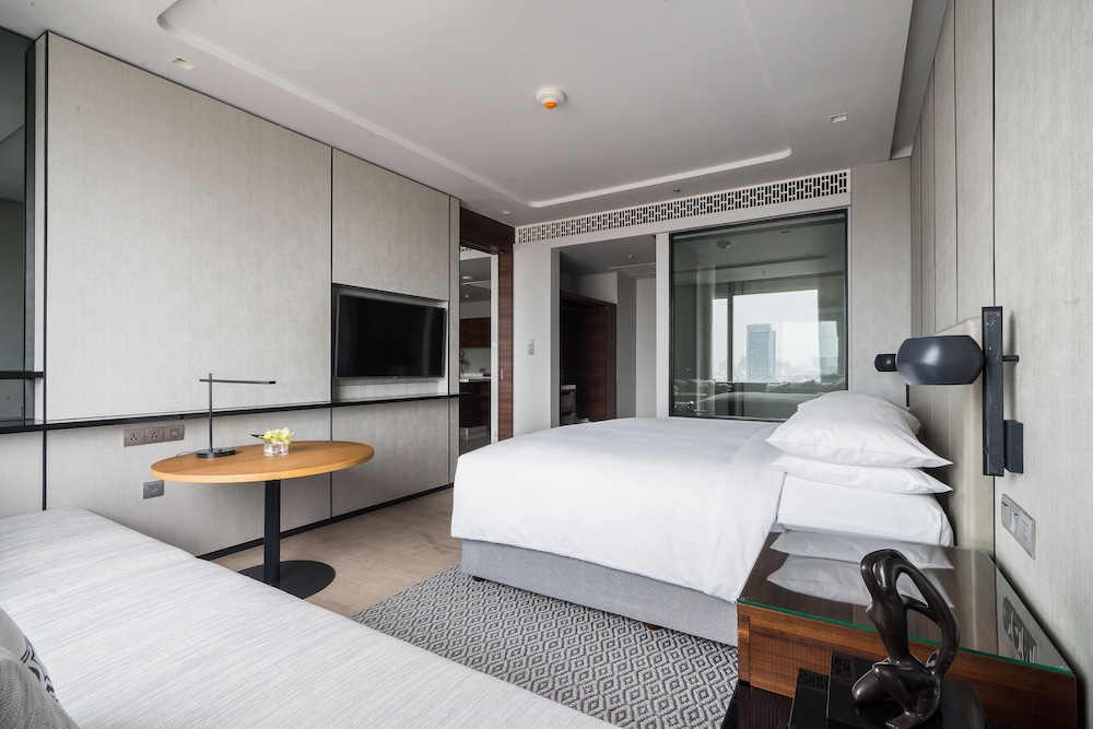 Marriott Bangkok Hotel the Surawongse 12/74