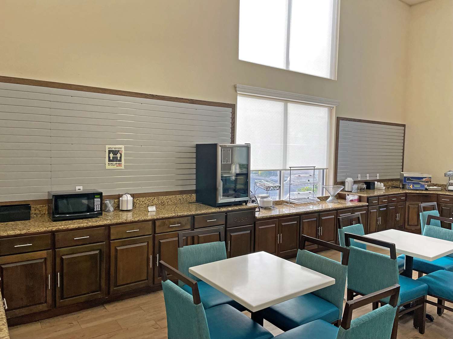 Comfort Inn & Suites Sarasota I75 36/44