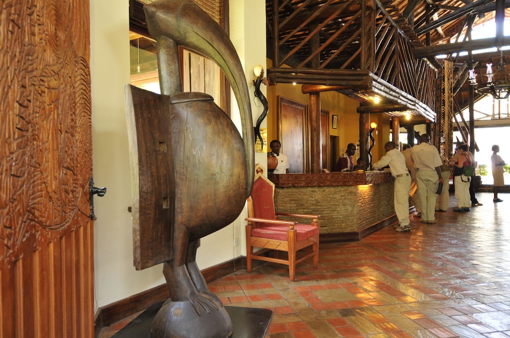 Ol Tukai Lodge Amboseli 8/50