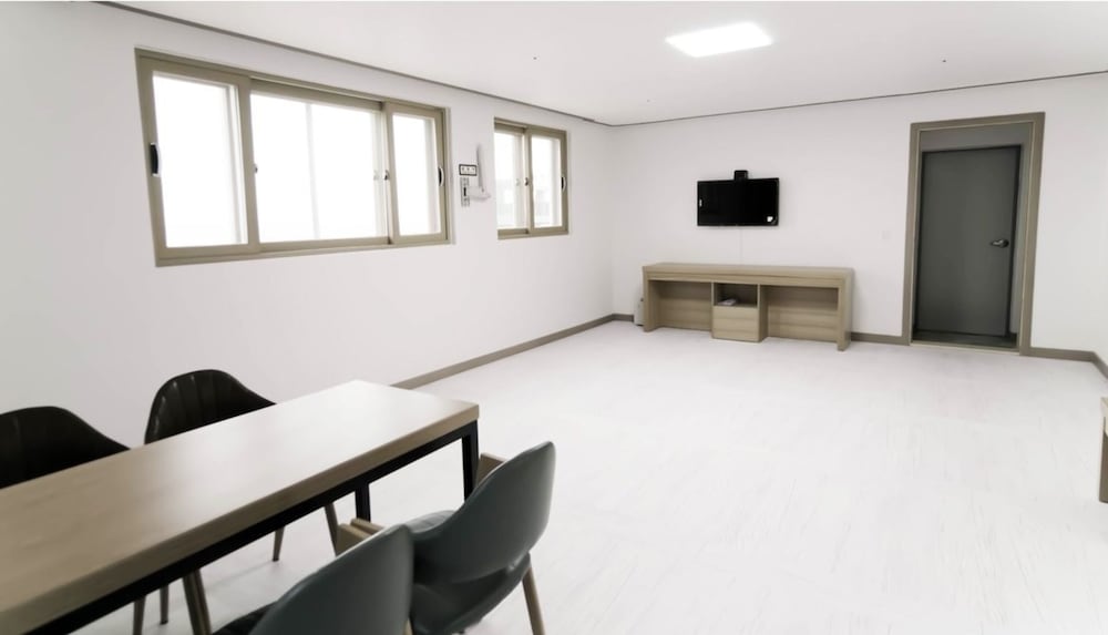 Daecheon 323 Condo 15/30