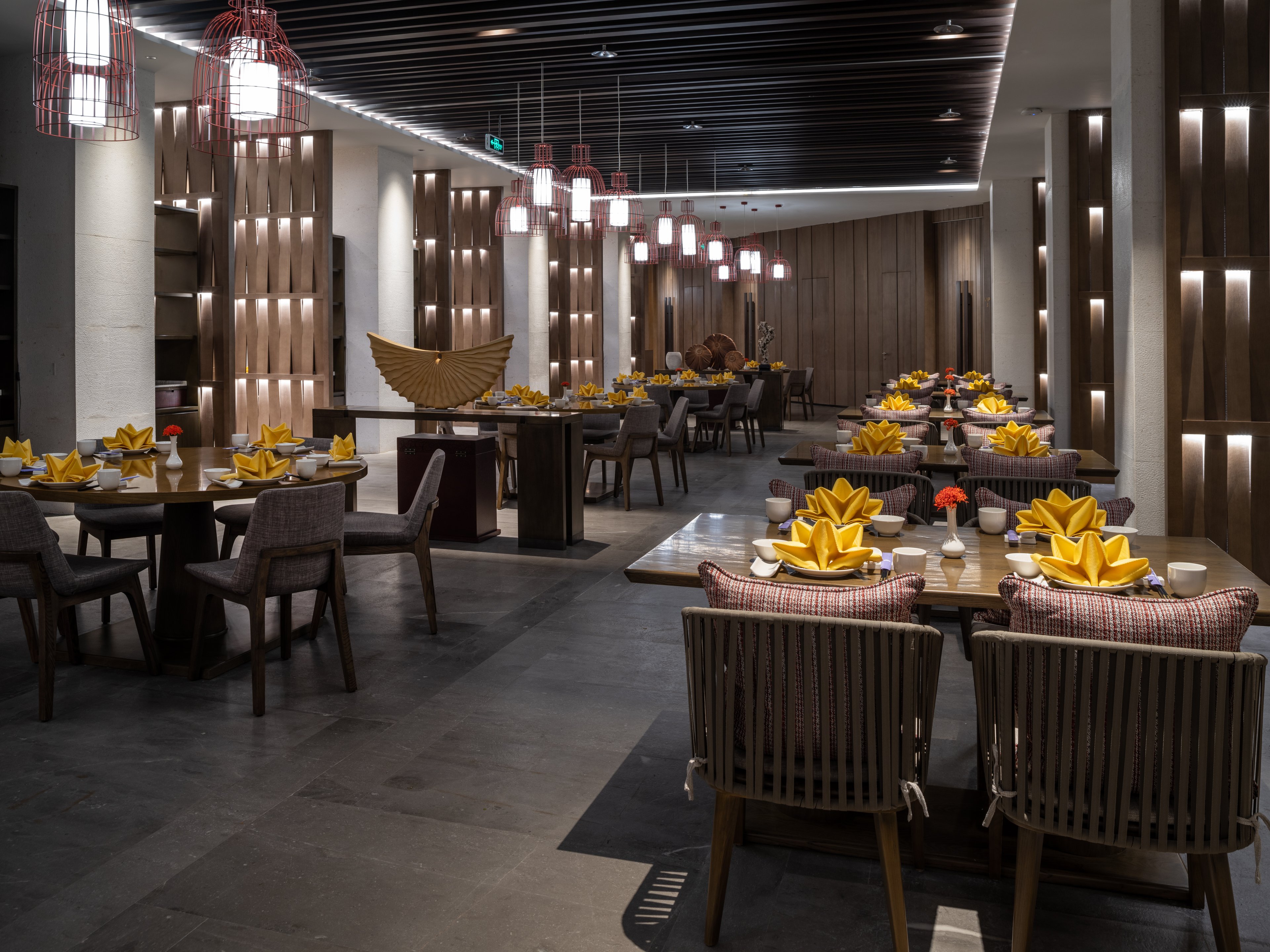 HOLIDAY INN RESORT SANYA BAY 28/50