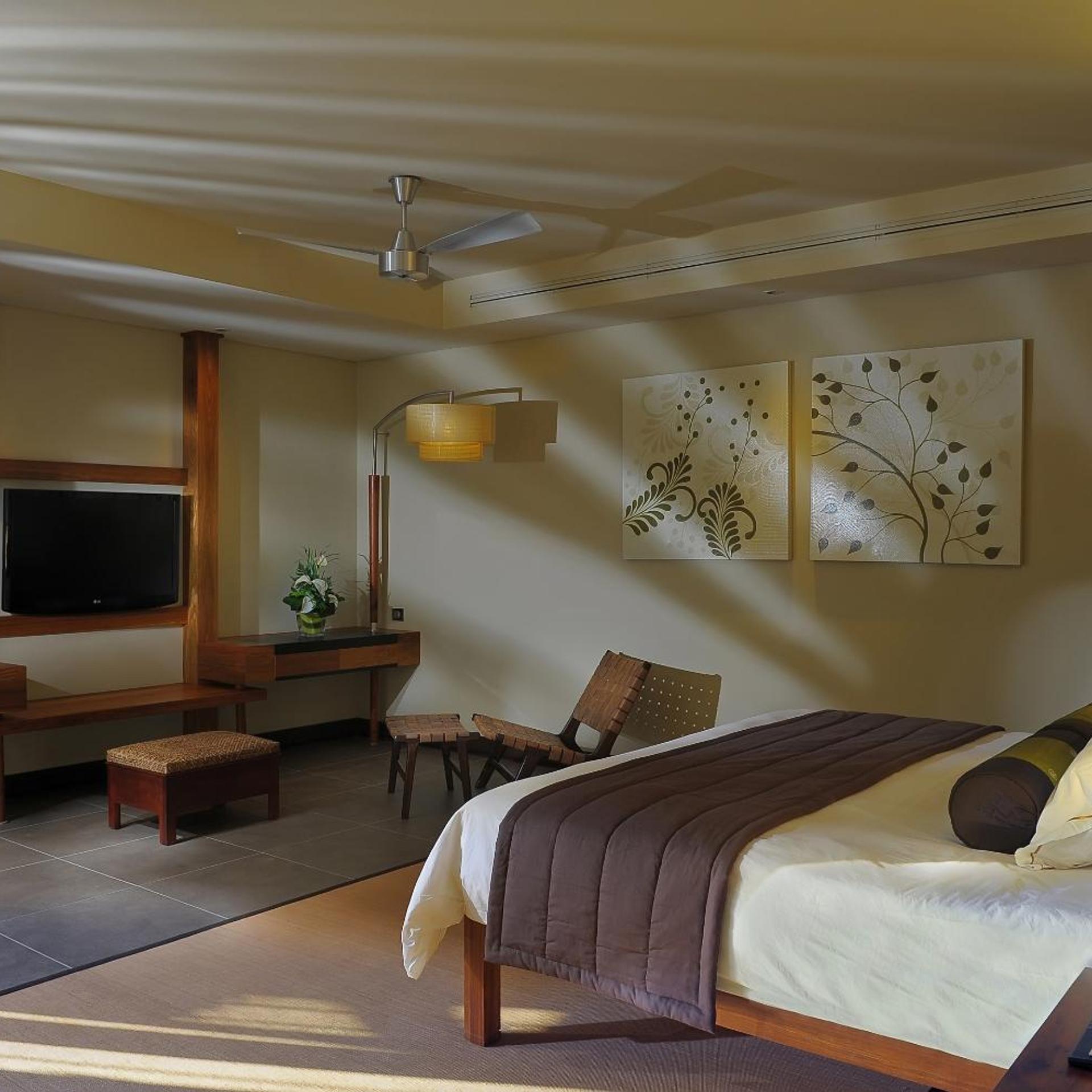 Senior, Suite, King Bed, Beach Front, with Pool