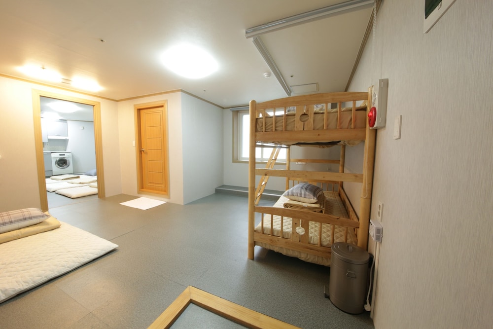 Familie Guest House Busan Station - Hostel 36/50