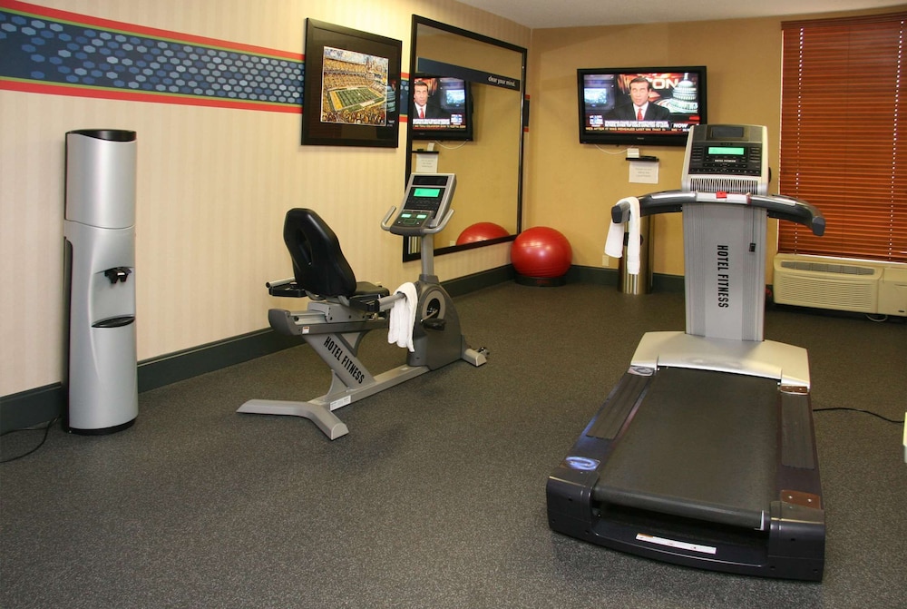 Hampton Inn Washington, PA 29/57