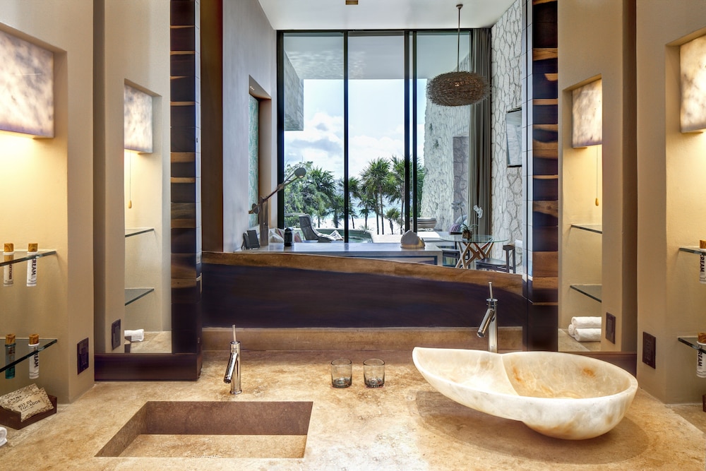 Suite, Ocean View