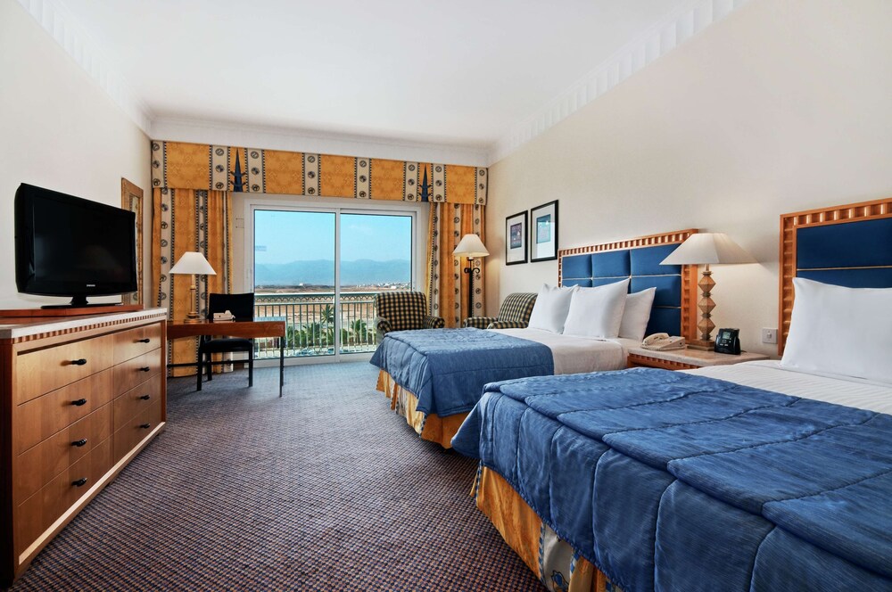 Hilton Salalah Resort 24/72