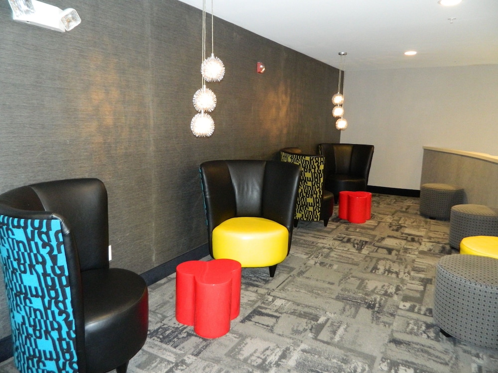 Holiday Inn Express Suites Shippensburg 40/65