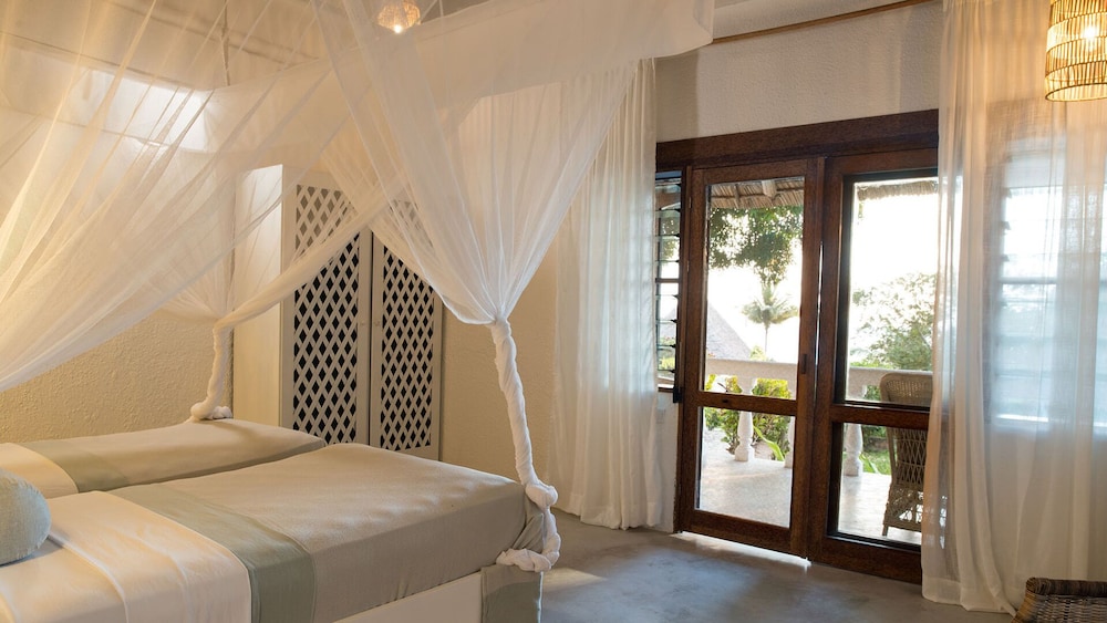 Chuini Zanzibar Beach Lodge Formerly Hakuna Matata Beach Lodge Spa 15/70