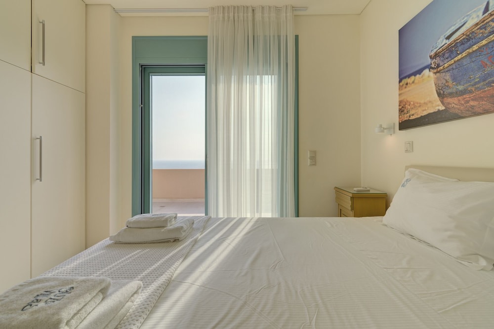 2 BEDROOMS, LUXURY, VILLA, PRIVATE POOL, SMALL