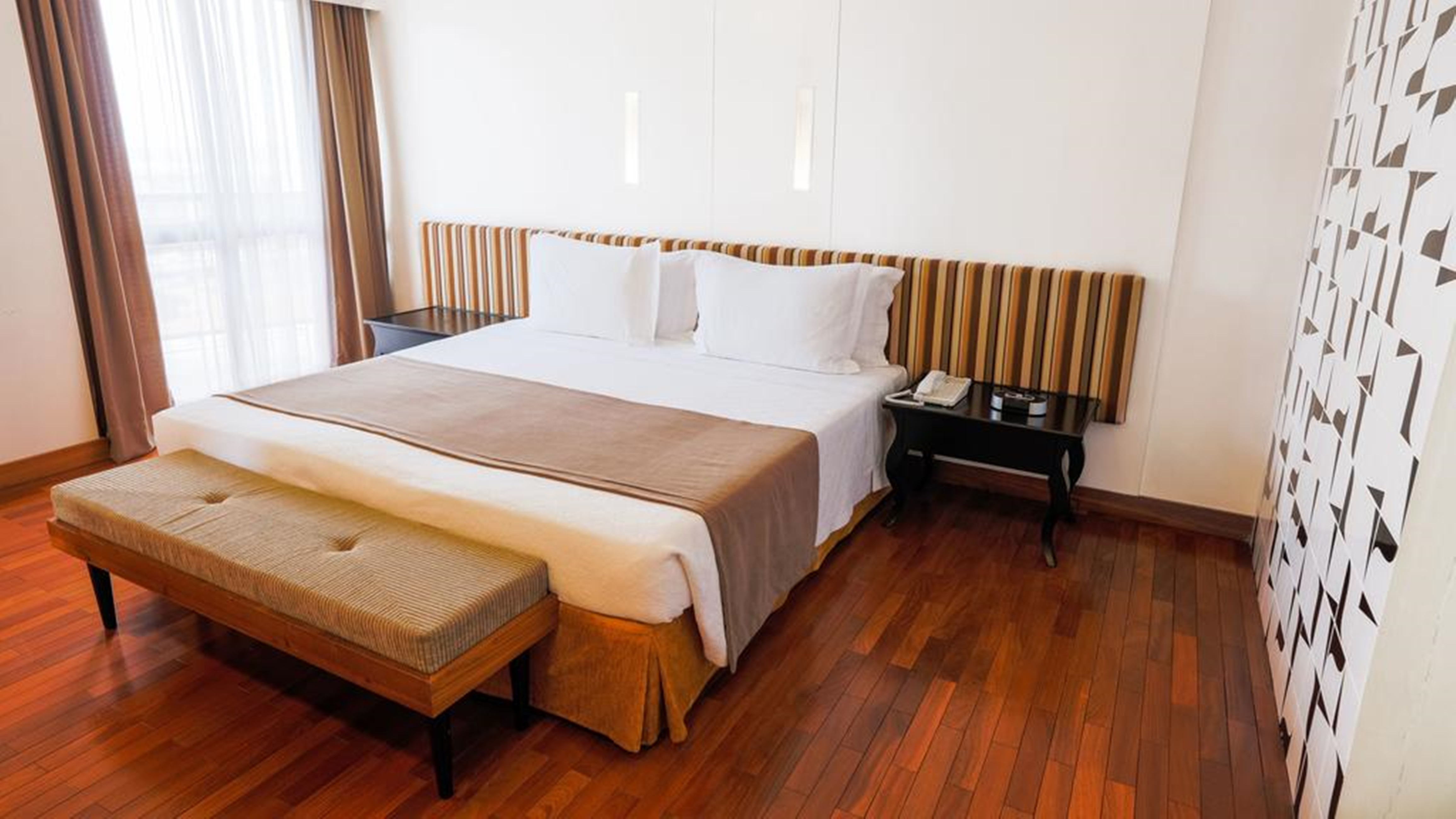 Standard, Double or Twin Bed
