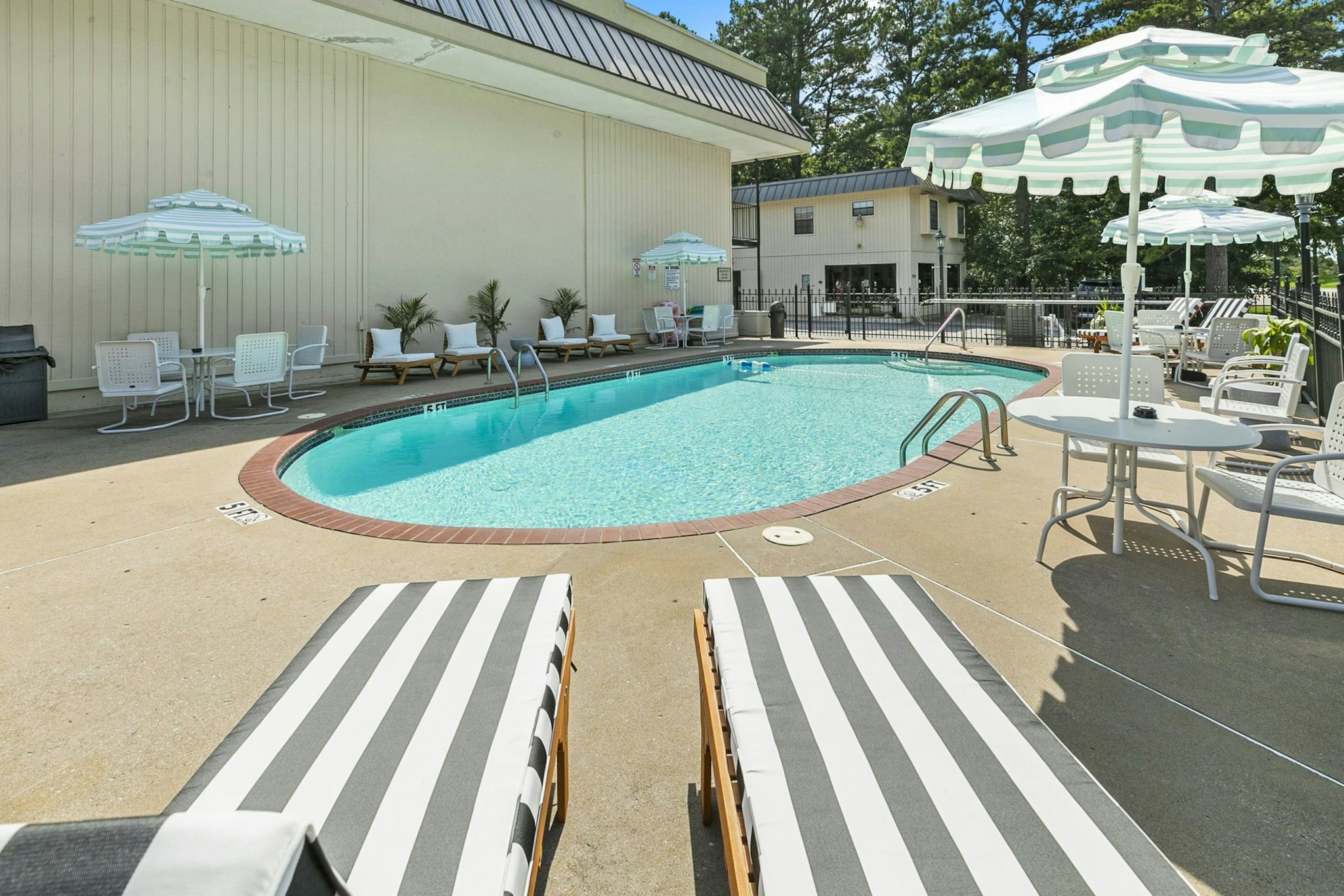 Candlewick Inn 10/15