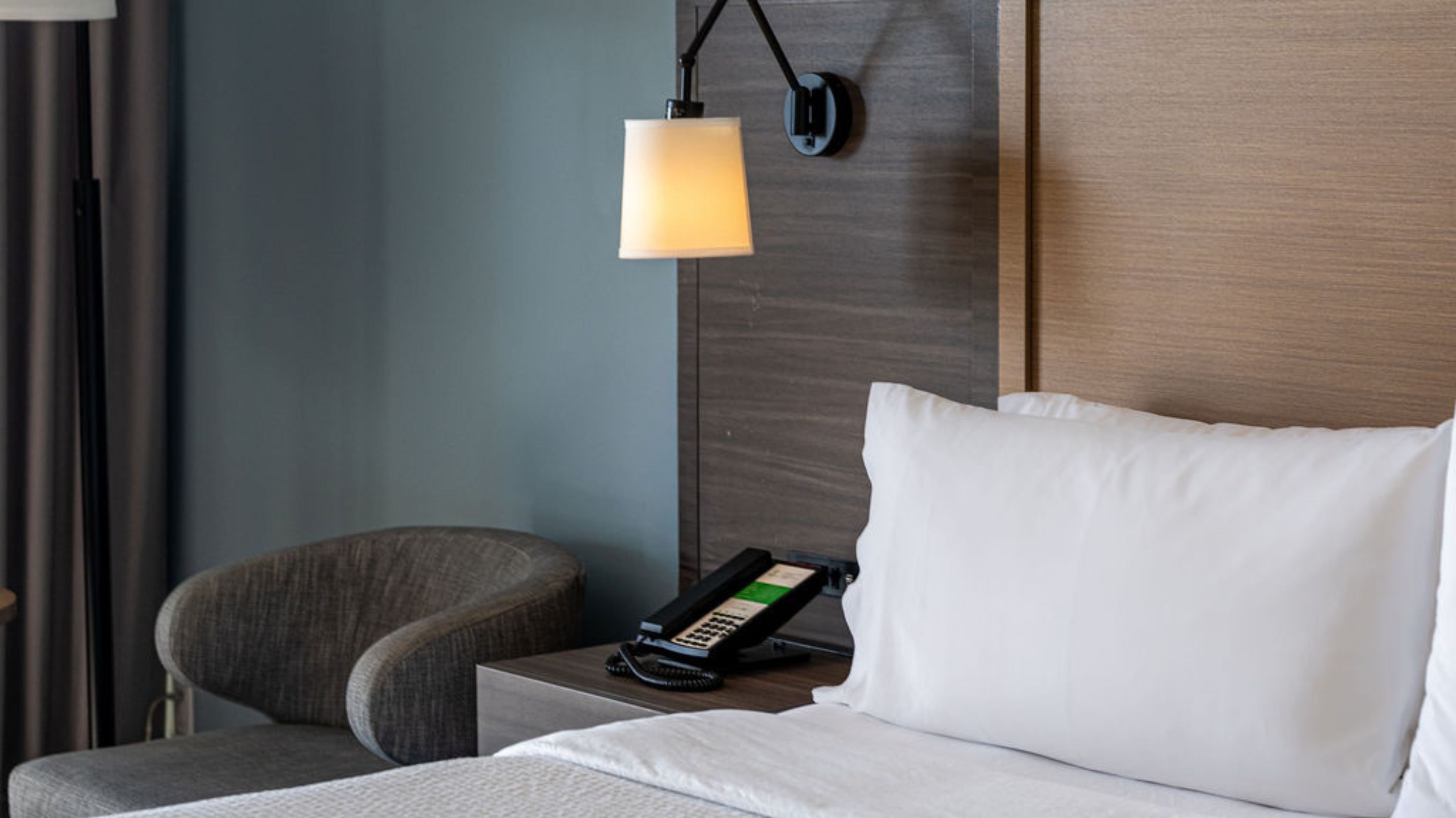 Holiday Inn Kingston Waterfront 33/71