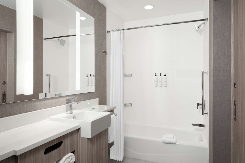 Springhill Suites By Marriott Raleigh Garner 15/17