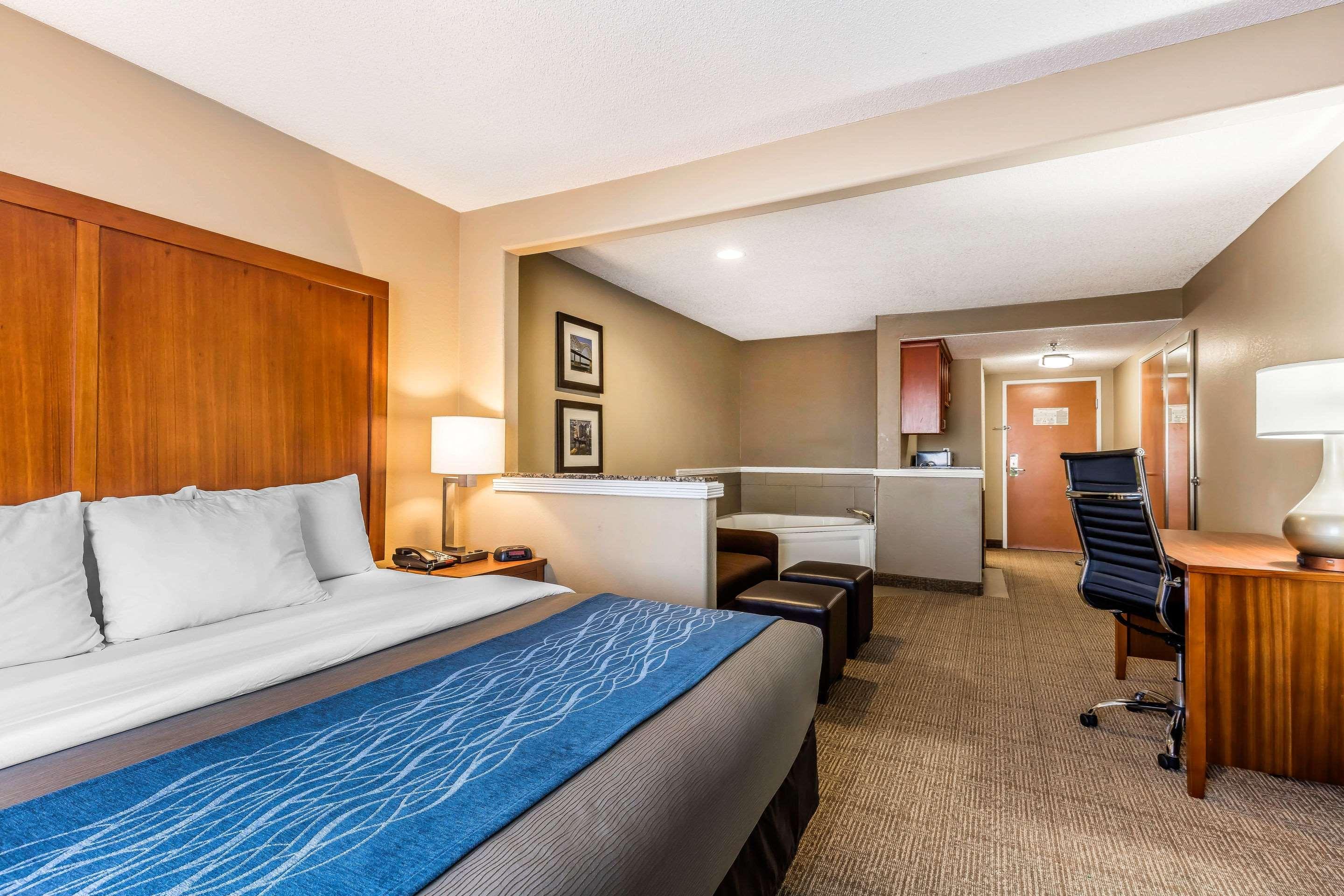 ROOM, 2 QUEEN BEDS