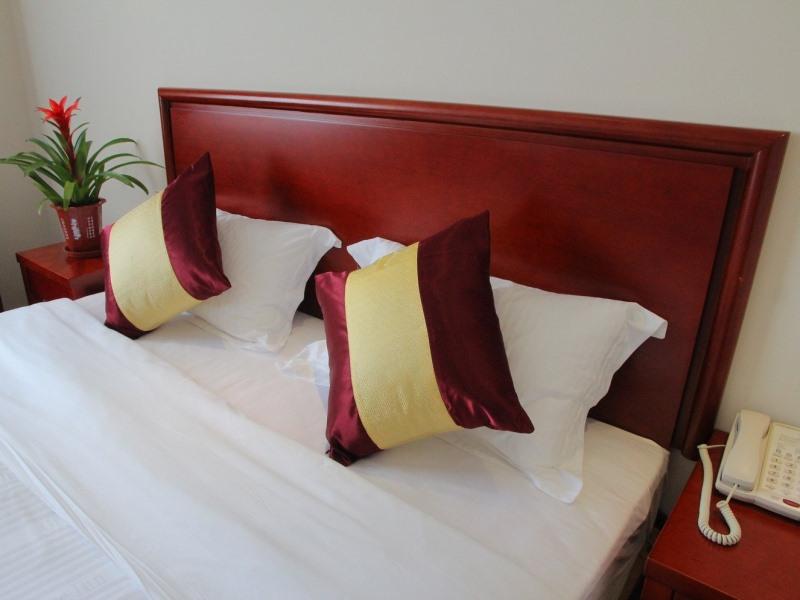 GreenTree Inn ShangHai National Convention Center XinFu Middle Road HuaZhi Road Hotel 20/27