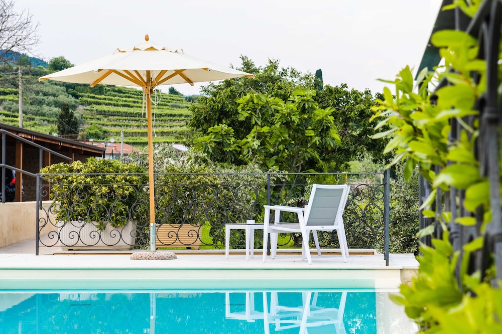 Hotel Villa Moron 37/50