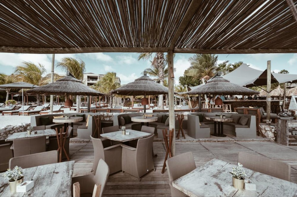 The Kontiki Curacao Beach Resort 57/74