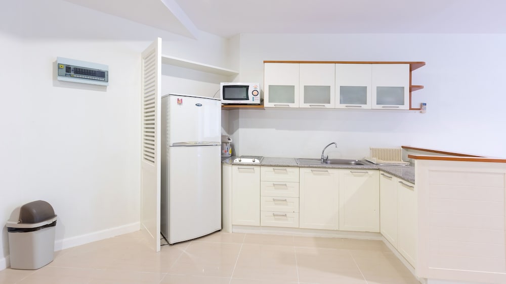 Baan Poolom Beachfront Condominium 19/50