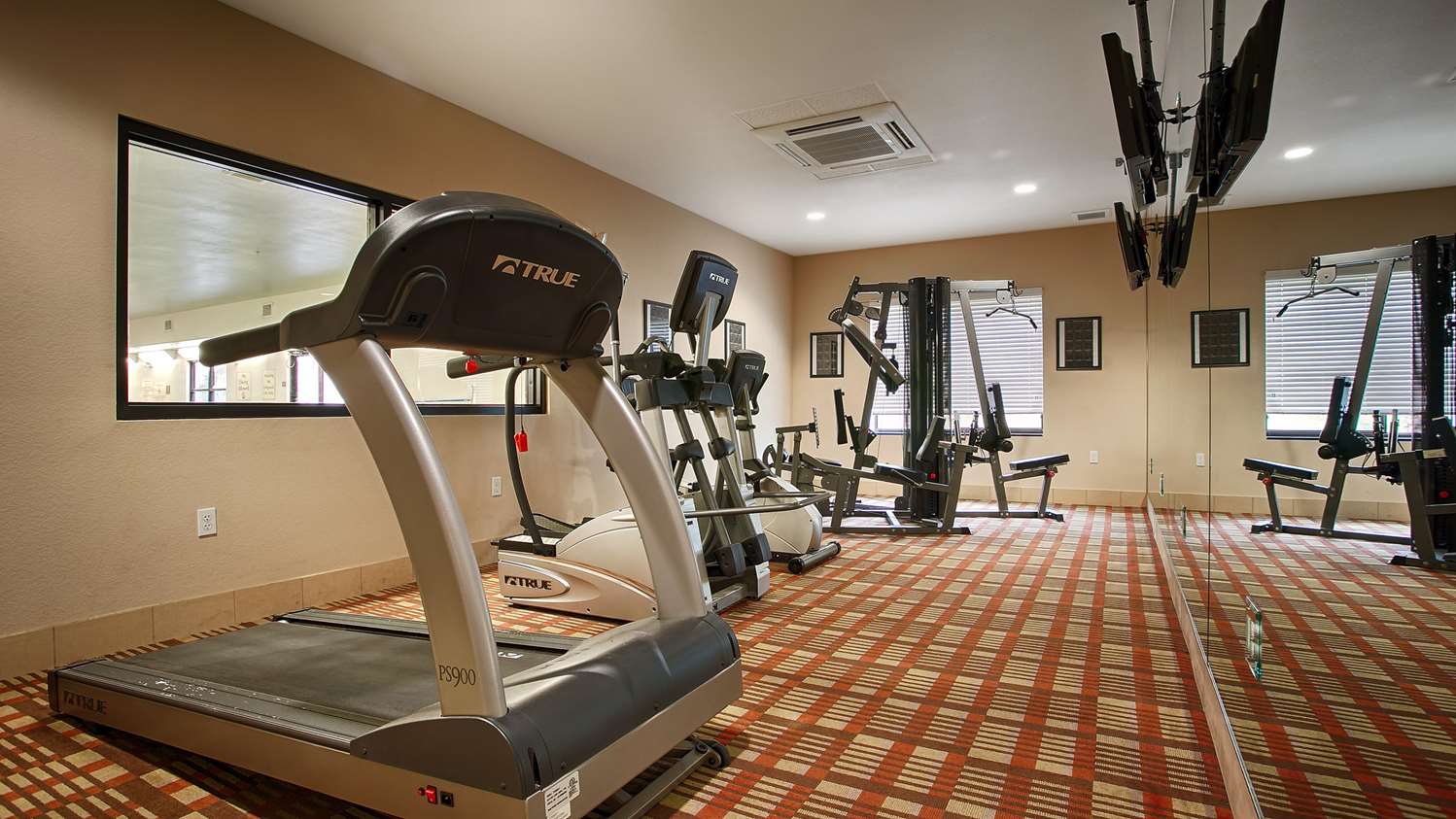 BEST WESTERN PLUS DeSoto Inn & Suites 5/15