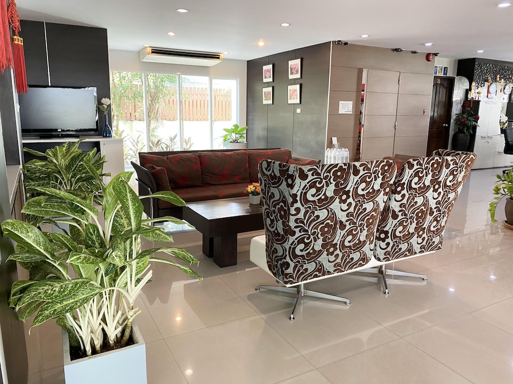 14 Place Sukhumvit Suites 43/66