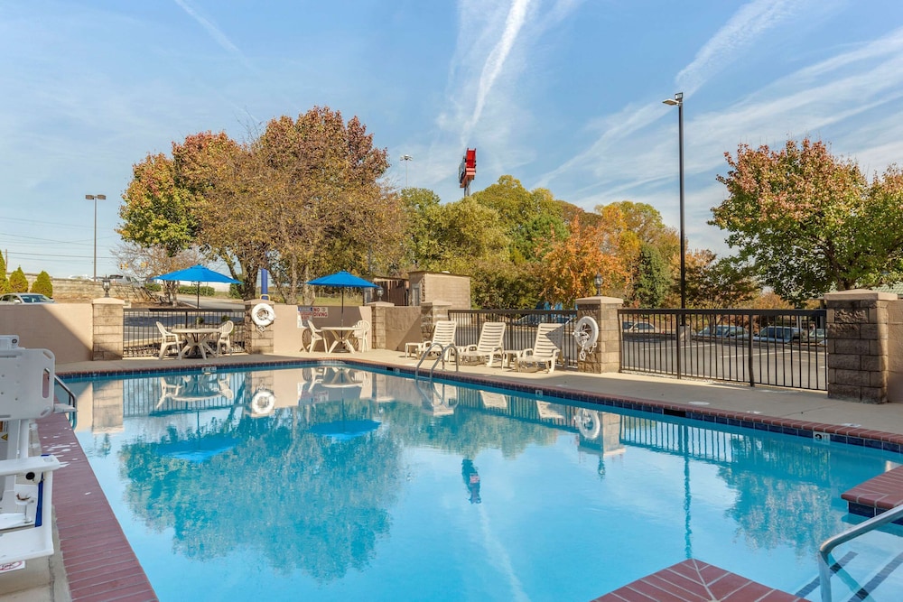 Comfort Inn Greensboro - Kernersville 4/32