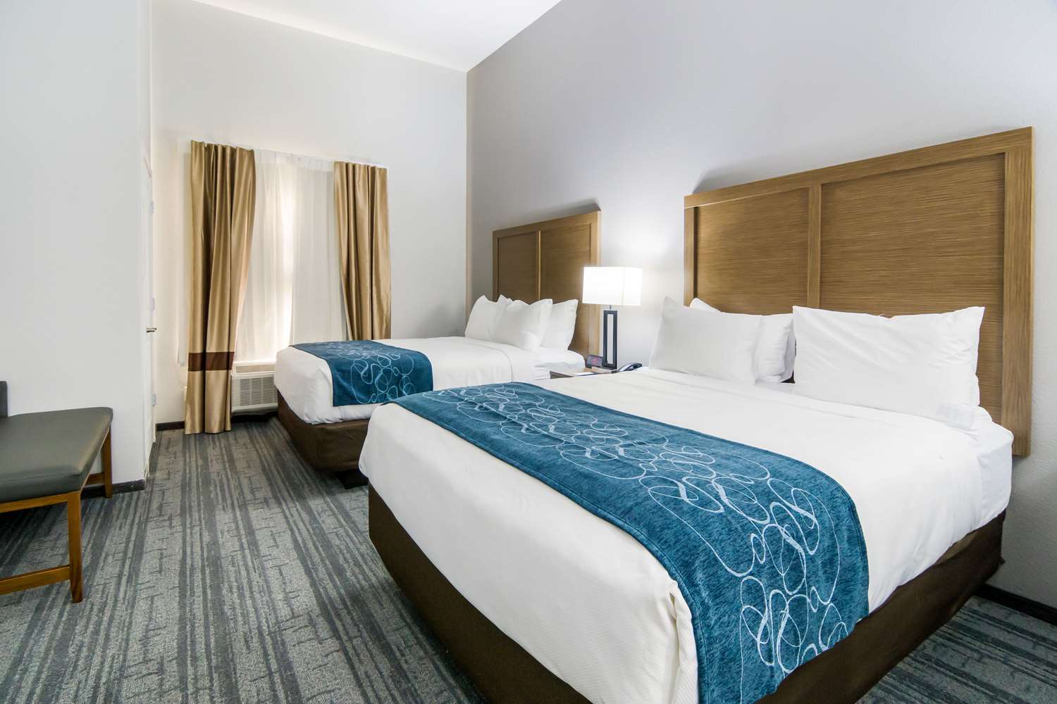 SUITE, 2 QUEEN BEDS