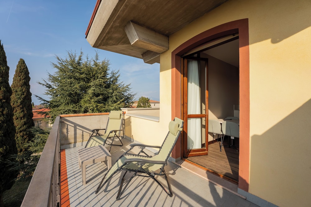Hotel Gardenia 64/94