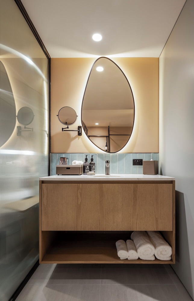 Mercure Melbourne La Trobe Street 7/51