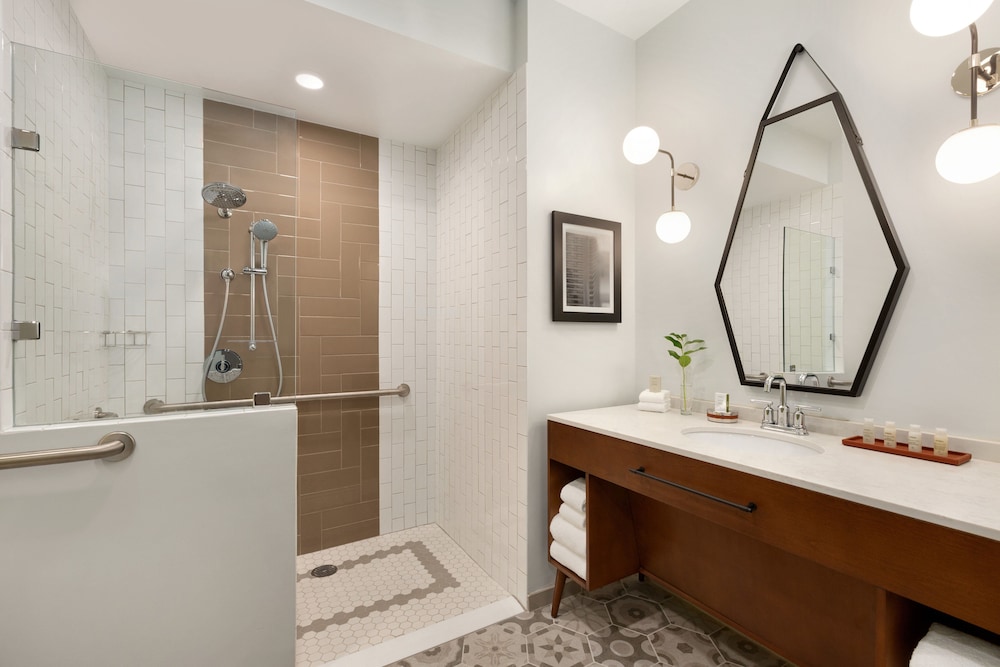 Hotel Indigo Winston Salem Downtown 10/61