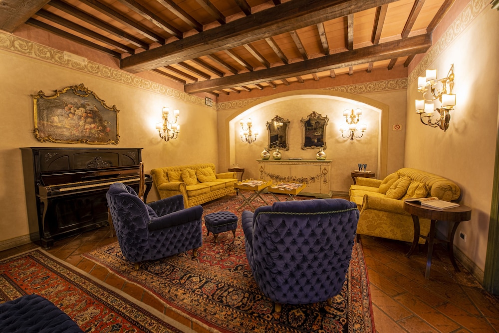Boccaccio Hotel 48/65