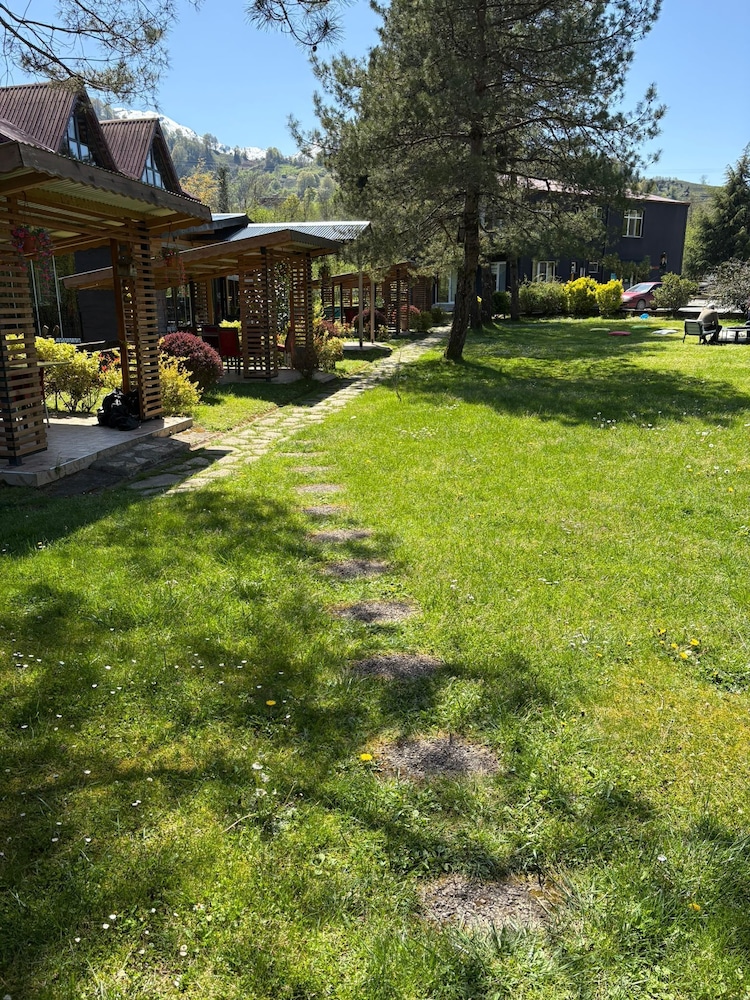 Pinar Kir Evi 44/48