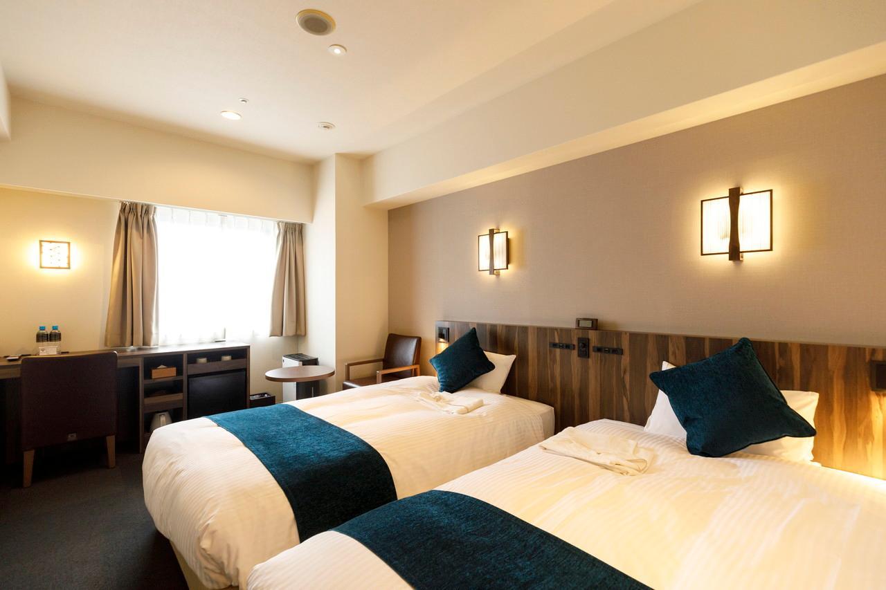 Room, Twin Beds, Electronic Cigarette Only, Smoking