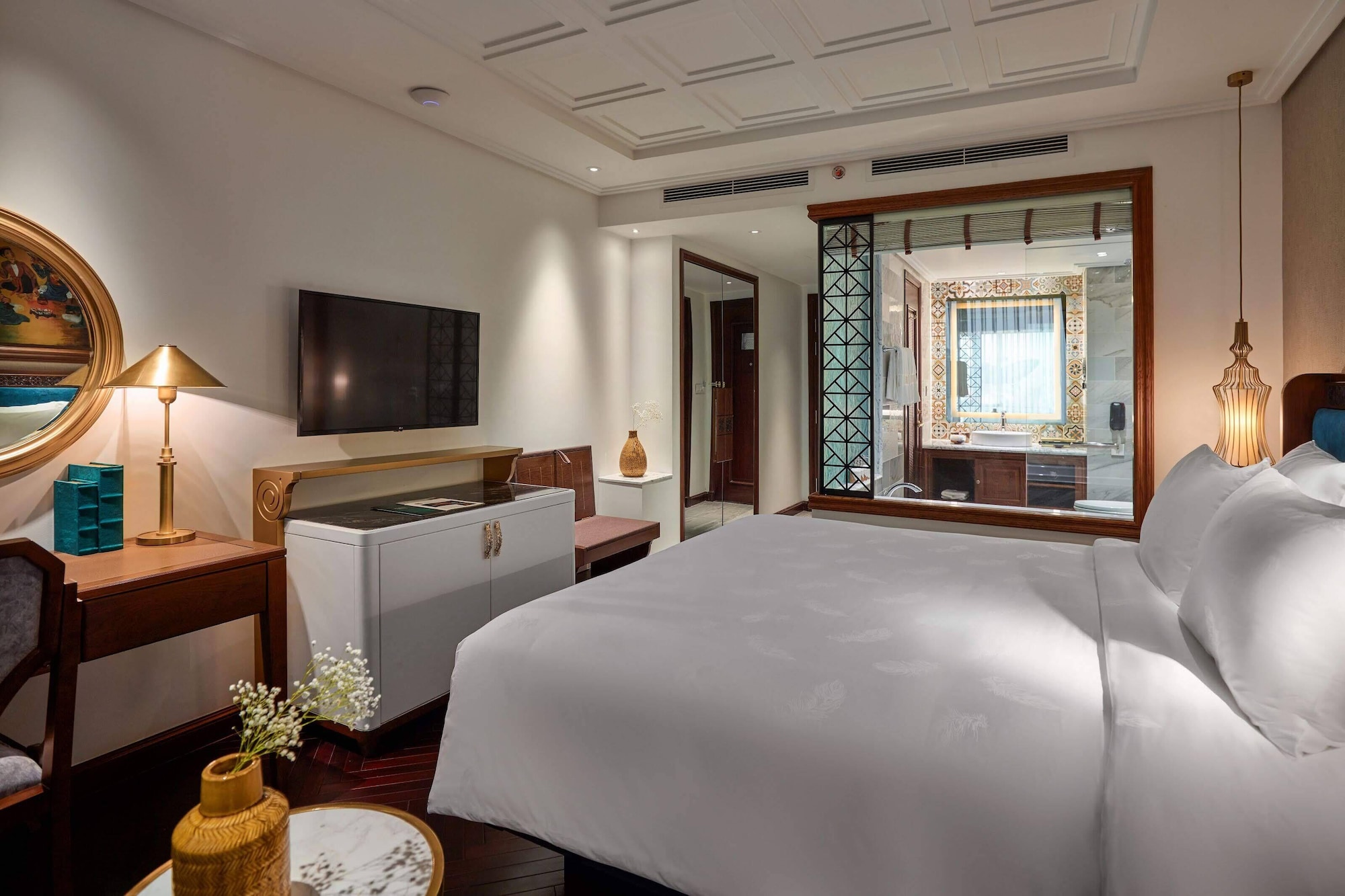 PREMIER, DELUXE, DOUBLE BED