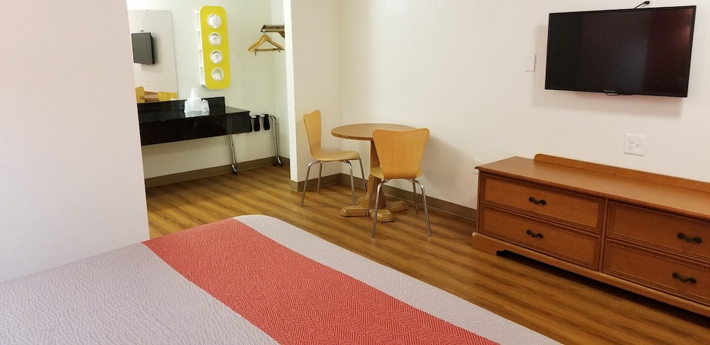 Fairbridge Inn Express North Lima 30/40