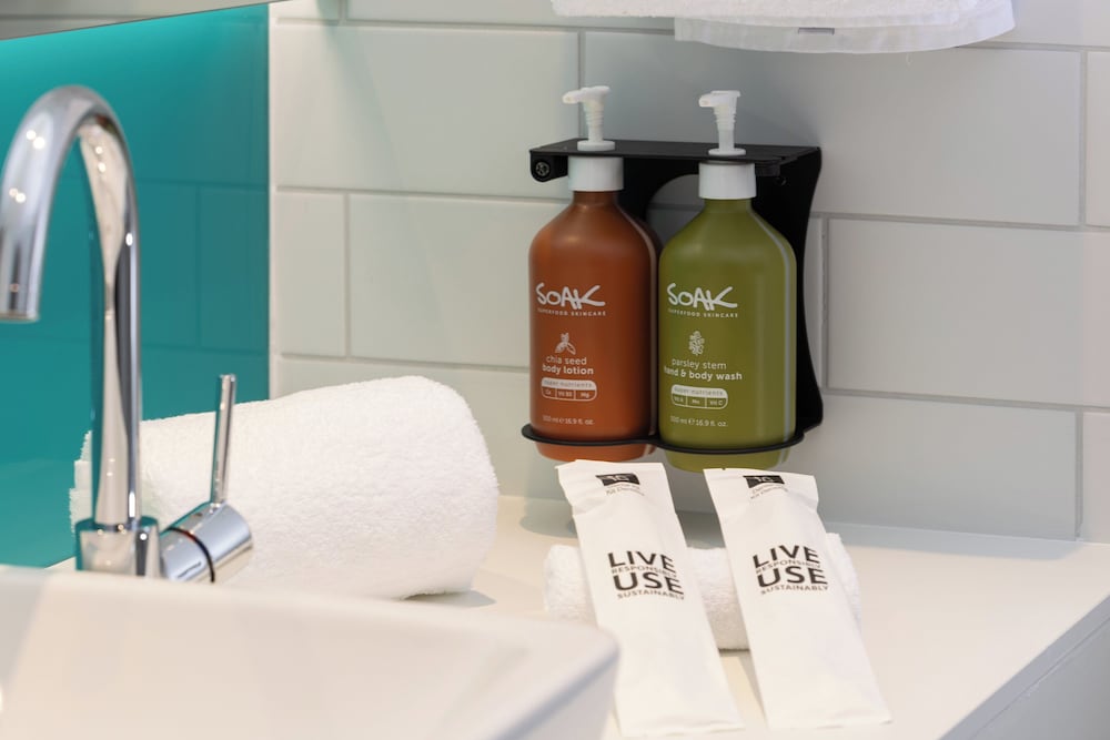 Holiday Inn Express and Suites Sion By IHG 17/50