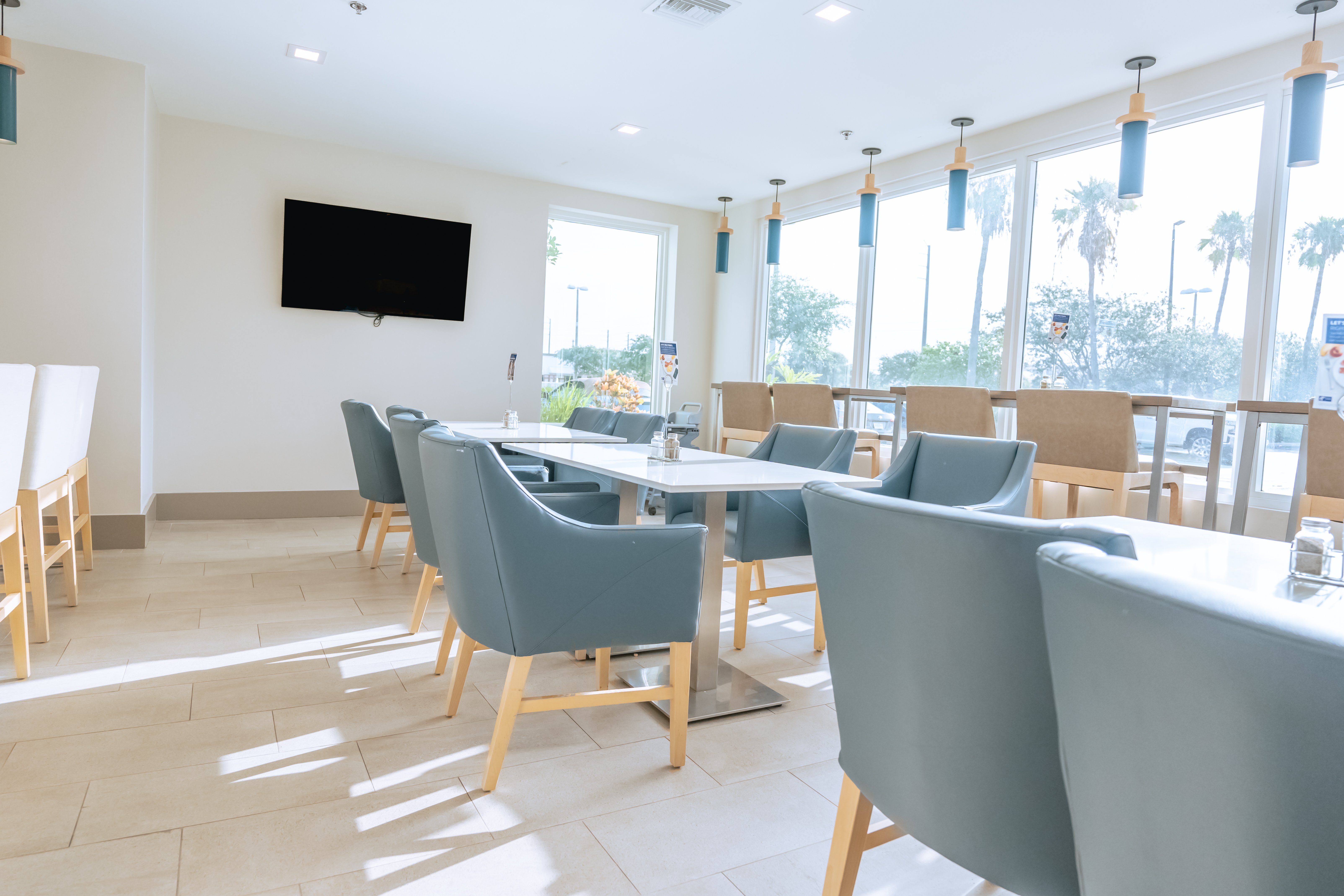 Holiday Inn Express Hotels Suites Cocoa Beach 58/71