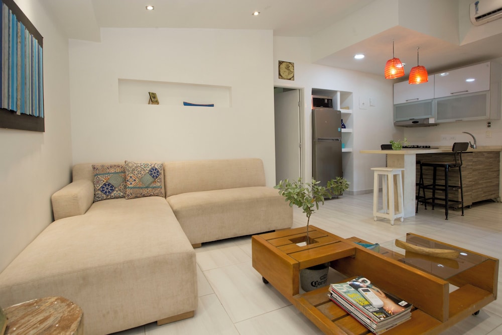 Hotel Barahona 49/70