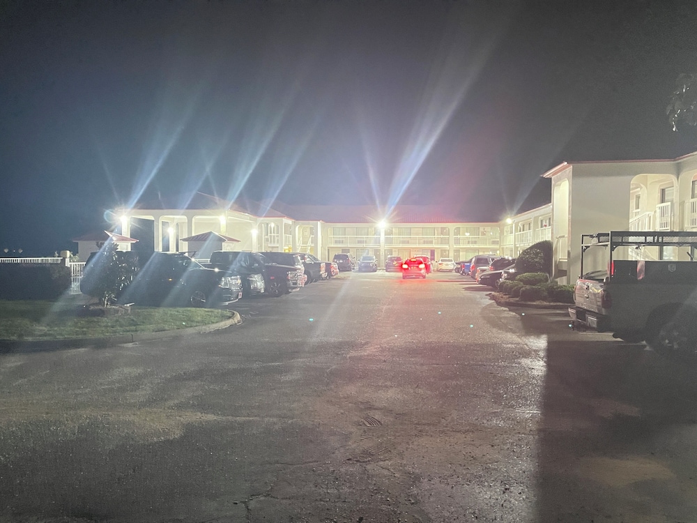 Motel6 Abbeville, AL 30/36