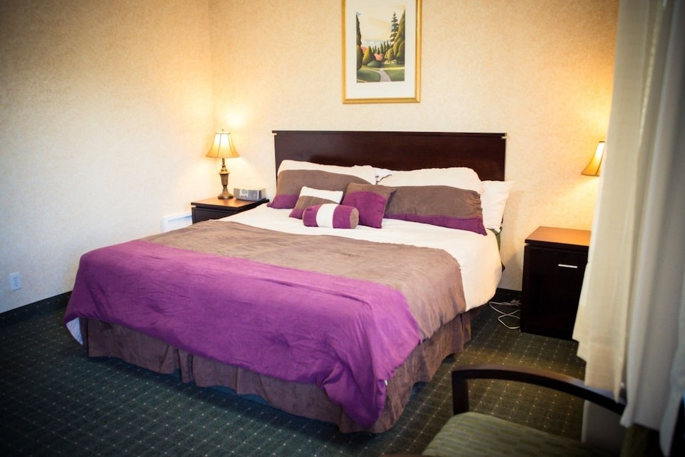Langley Hwy Hotel 14/25