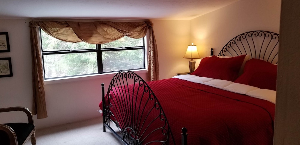 Lily Creek Lodge 15/68